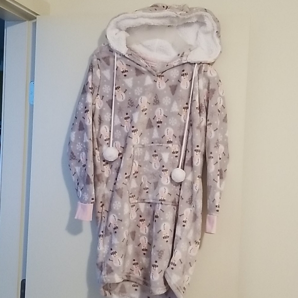 Soft Fleece Night Dress - Picture 3 of 5